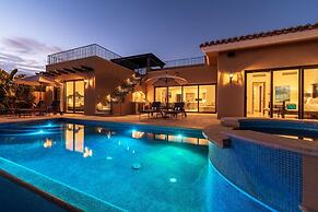 4BD Diamante Spacious Patio and Private Pool