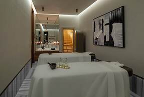 Altunizade Suites Istanbul, Curio Collection by Hilton