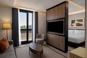 Altunizade Suites Istanbul, Curio Collection by Hilton
