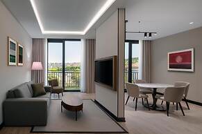 Altunizade Suites Istanbul, Curio Collection by Hilton
