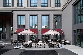 Altunizade Suites Istanbul, Curio Collection by Hilton