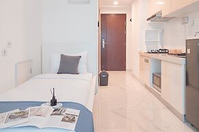 Comfort And Homey Studio At Sky House Bsd Apartment