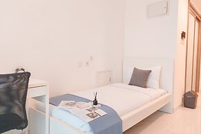 Comfort And Homey Studio At Sky House Bsd Apartment