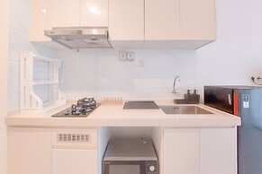 Comfort And Homey Studio At Sky House Bsd Apartment