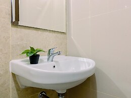 Relaxing Studio At Transpark Cibubur Apartment
