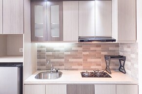 Comfy And Homey Studio At Casa De Parco Apartment
