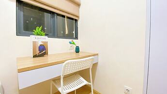 Relaxing And Strategic 2Br At Sky House Bsd Apartment