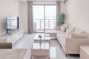 Best Spacious And Homey 3Br Sky House Bsd Apartment