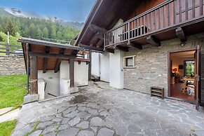 Flats With Garden in Courmayeur