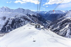 Flats With Garden in Courmayeur