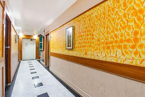 Fabhotel Apple Inn