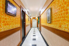 Fabhotel Apple Inn