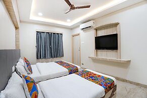 Fabhotel Wooden Park