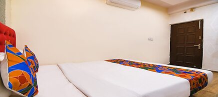 Fabhotel Royal Garden