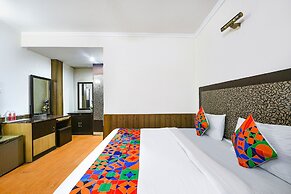 Fabhotel The Icon