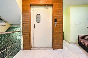 Fabhotel Tara Deluxe