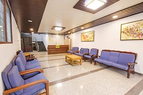 Fabhotel Raj