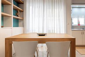 Eva's Cozy Urban Apartment