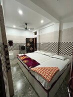 Thakur Ji P. Guest House By GRB