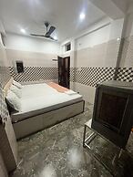 Thakur Ji P. Guest House By GRB