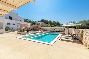 4185 Casa Valle by Barbarhouse