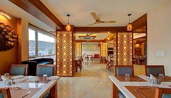 Hotel Opulence Inn