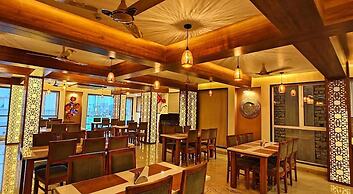 Hotel Opulence Inn