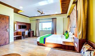 Hotel Opulence Inn