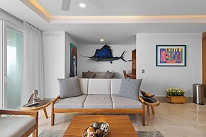 Blue Horizon Luxury Condo