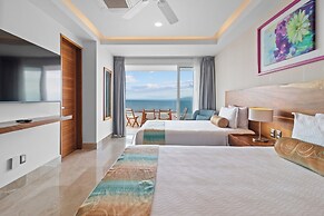 Blue Horizon Luxury Condo