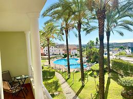 BnB Homes Apartment With Cory Terrace 2 Pools