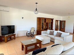 BnB Homes Luxurious Villa With 5 Bedrooms Pool