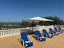 BnB Homes Luxurious Villa With 5 Bedrooms Pool