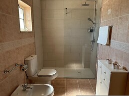 BnB Homes Luxurious Villa With 5 Bedrooms Pool