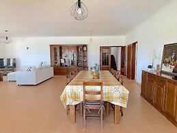 BnB Homes Luxurious Villa With 5 Bedrooms Pool