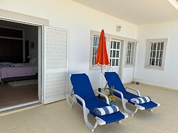 BnB Homes Luxurious Villa With 5 Bedrooms Pool