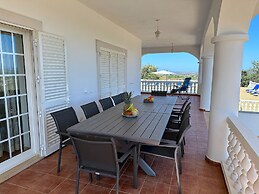 BnB Homes Luxurious Villa With 5 Bedrooms Pool