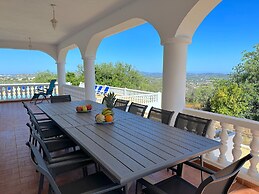 BnB Homes Luxurious Villa With 5 Bedrooms Pool