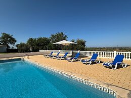BnB Homes Luxurious Villa With 5 Bedrooms Pool