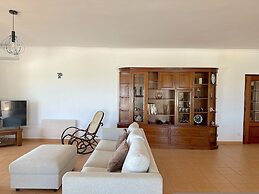 BnB Homes Luxurious Villa With 5 Bedrooms Pool