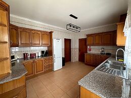 BnB Homes Luxurious Villa With 5 Bedrooms Pool