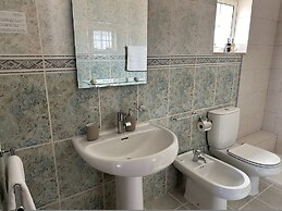 BnB Homes Luxurious Villa With 5 Bedrooms Pool