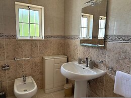 BnB Homes Luxurious Villa With 5 Bedrooms Pool