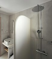Alonia Suites