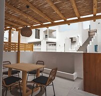 Alonia Suites