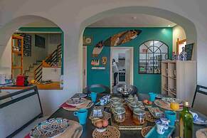 KITE HOUSE By Lola
