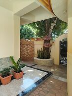 Hotel Pacific Pearl
