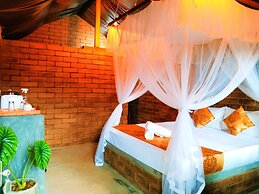 LUNUVILA RESORT DICKWELLA
