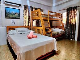 3 Bed House - Sleeps 20 - Pets - Pool - Garden