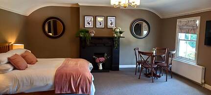The Buck Hotel